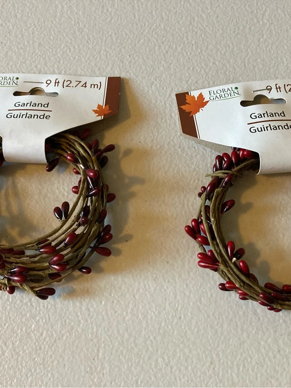 Floral Garden Artificial Berry Garland 9 ft Red Brown Plastic Seasonal Lot of 2